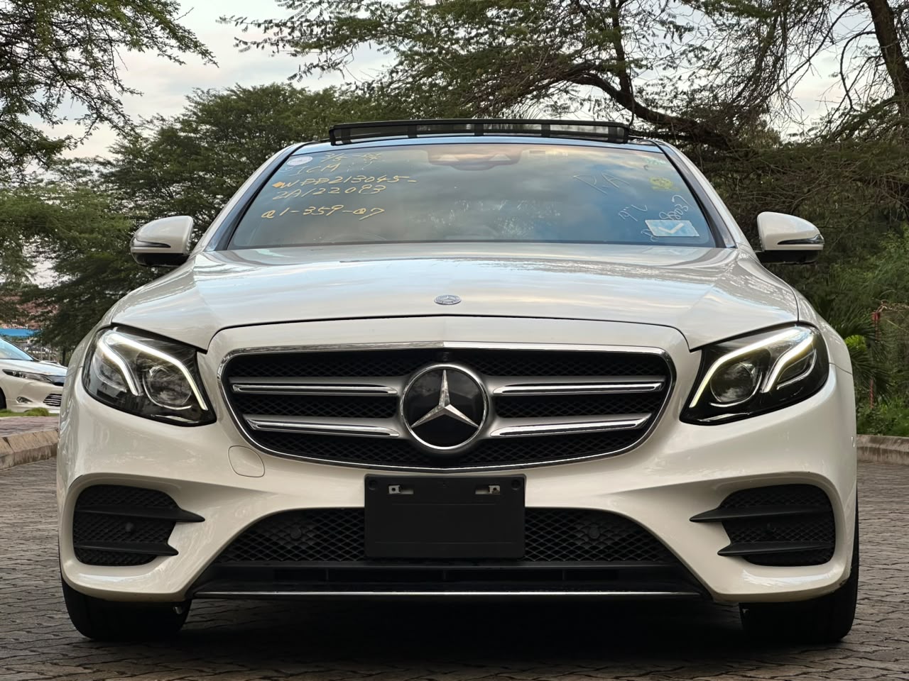 MERCEDES BENZ E-CLASS 250